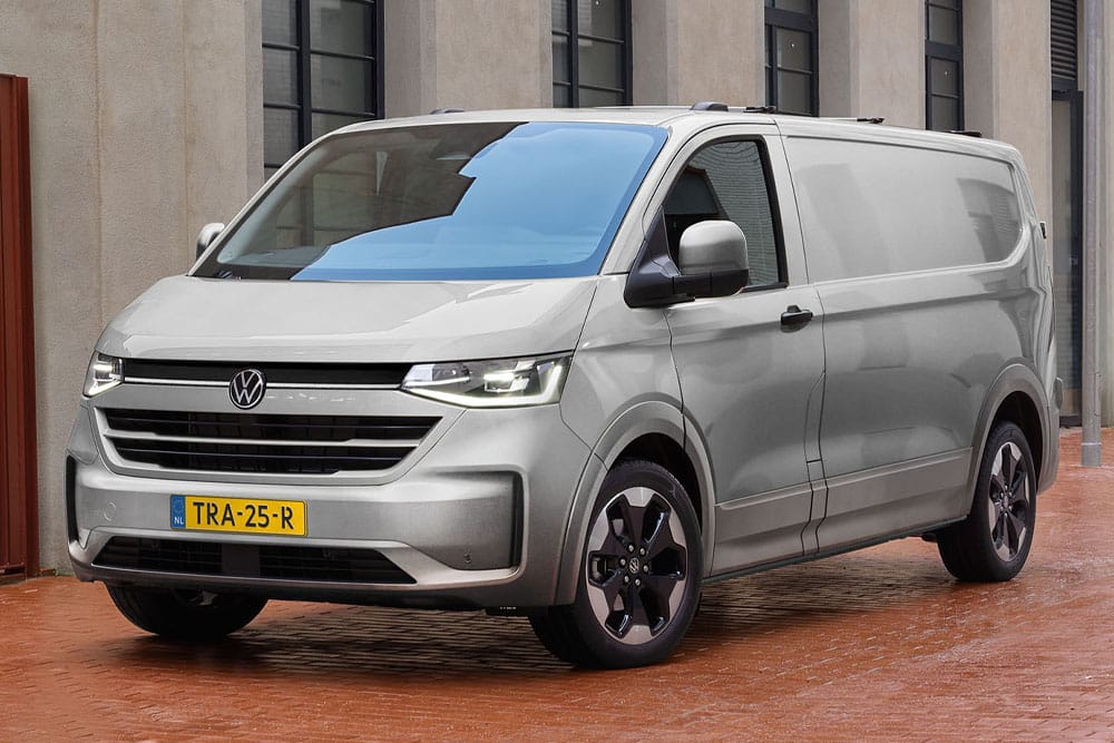 Zilveren Volkswagen Transporter bestelbus voor zakelijke lease